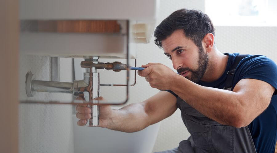 Expert burst pipe repair services in Lockridge, IA